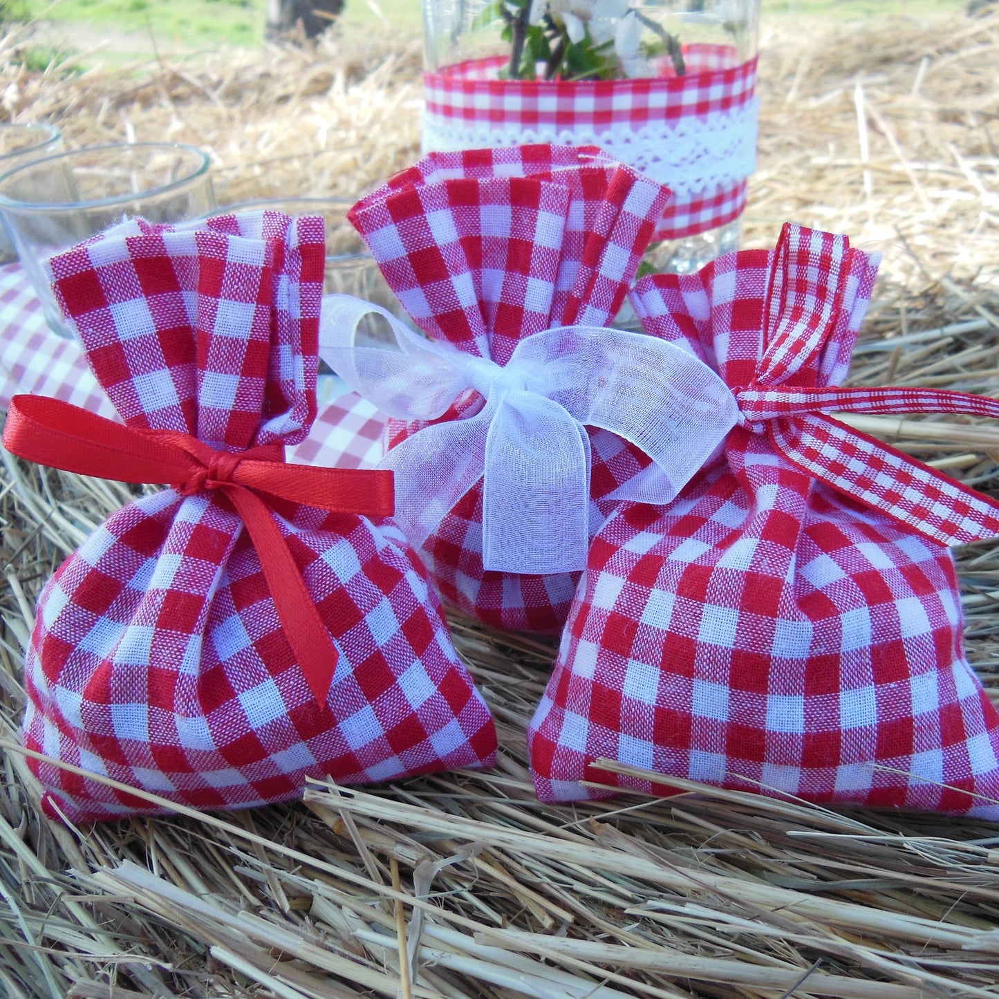 pochon dragées tissu vichy bapteme mariage communion guinguette champêtre