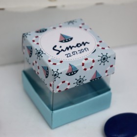 Boite dragées personnalisée Cube transparent Petit Navire Marin Garçon couleur bleu ciel baptême anniversaire enfant